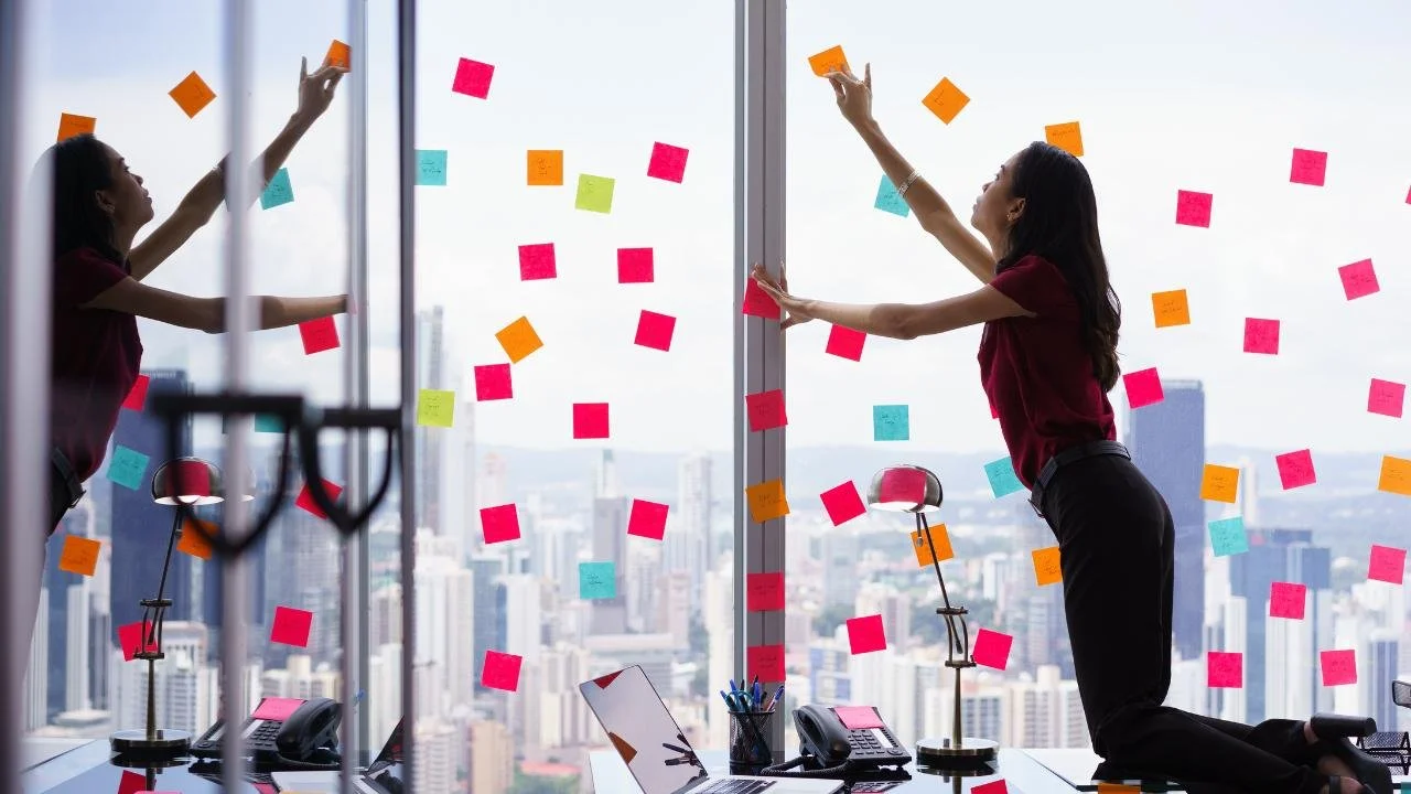 Super sticky notes for task organization